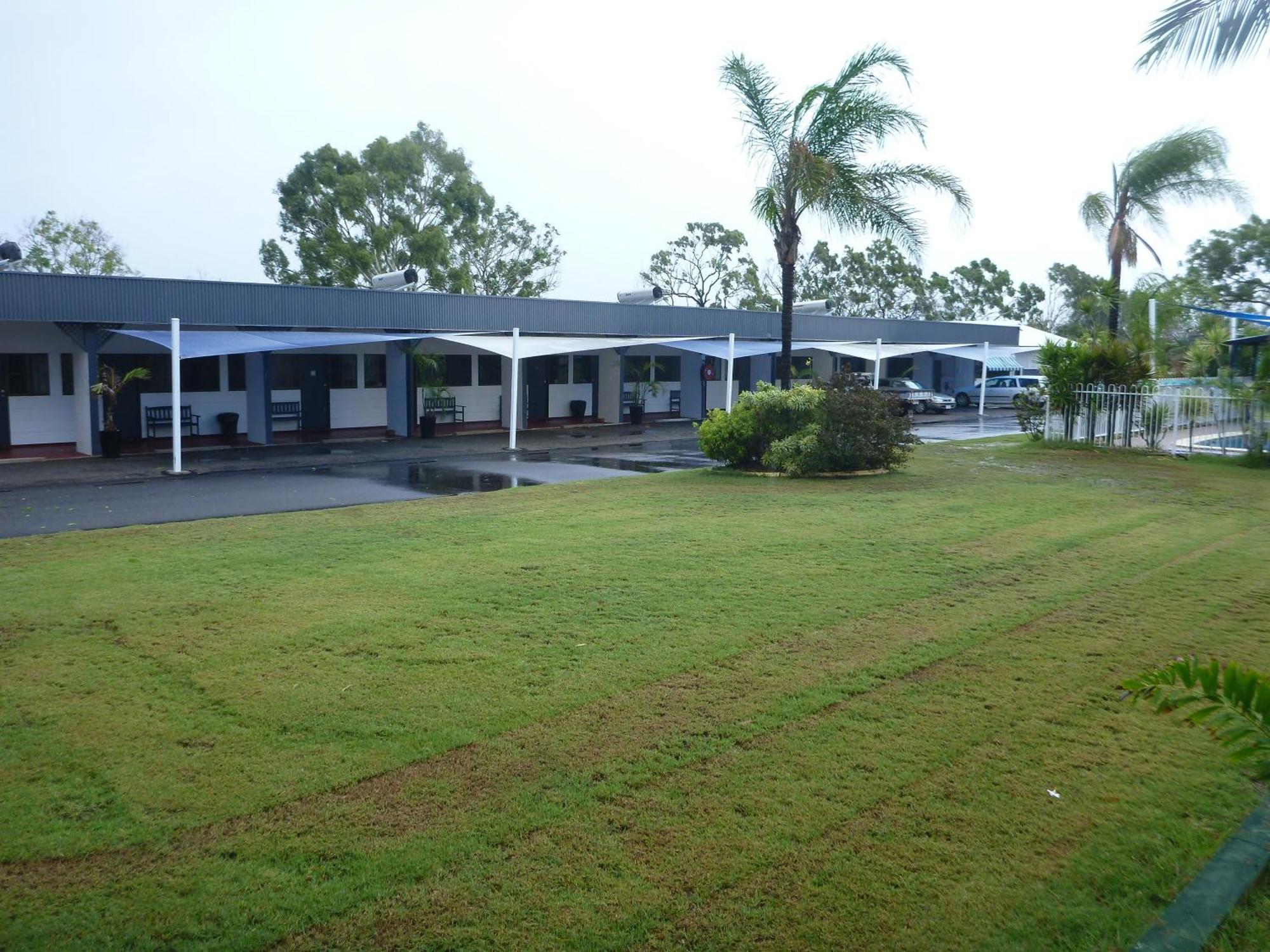 Birch Motel Bowen Previously Known As Bowen Arrow Motel ภายนอก รูปภาพ