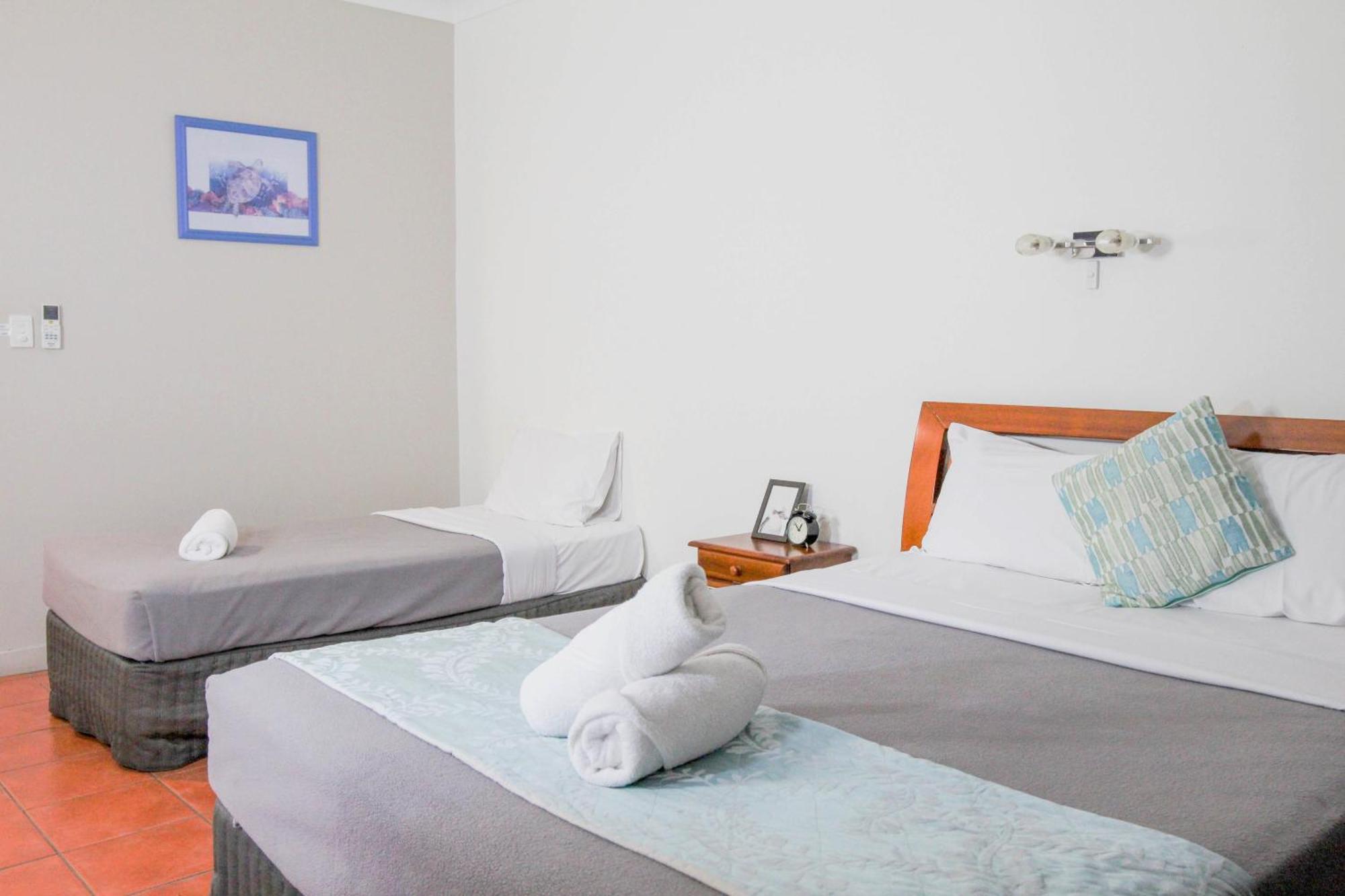 Birch Motel Bowen Previously Known As Bowen Arrow Motel ภายนอก รูปภาพ
